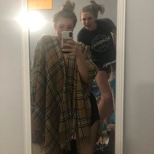 Burberry pattered cozy shawl